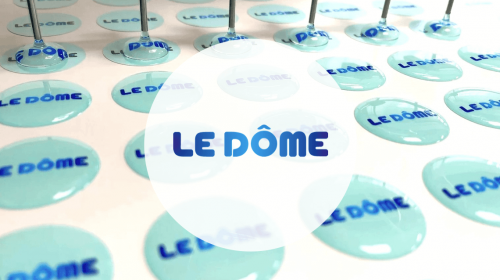 Stickers adhésifs en résine doming proche de Lyon